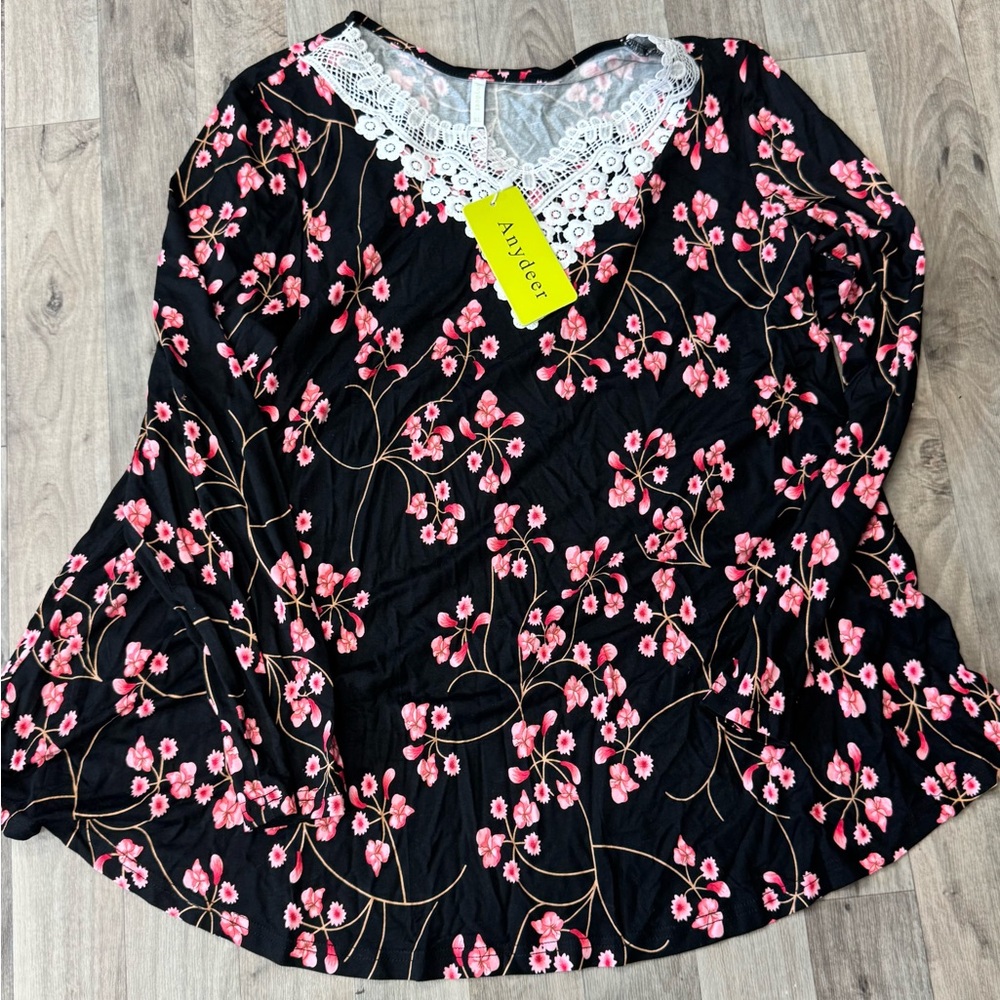 Avenue Black and Pink Floral Blouse with‎ Lace Detail